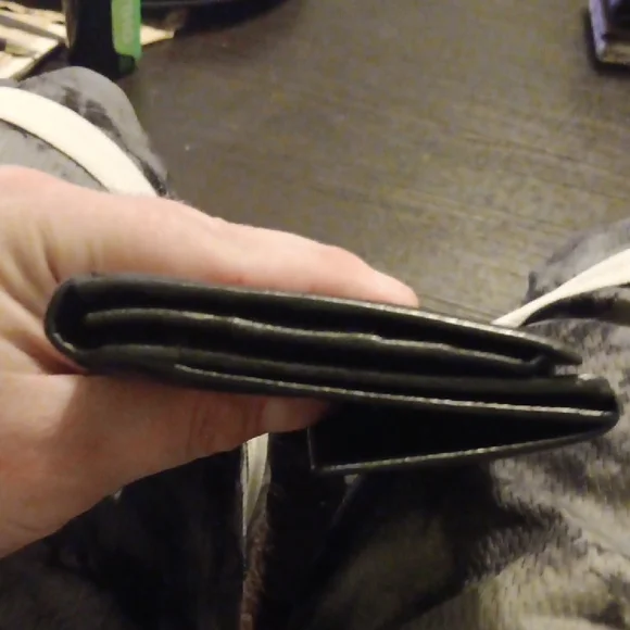 BVLGARI Vintage Rare Black Wallet with Snap Closure (EUC) - Picture 12 of 12